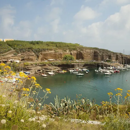 Isolabella 3*