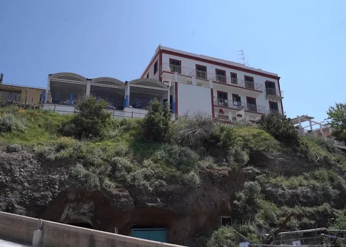 Isolabella 3*