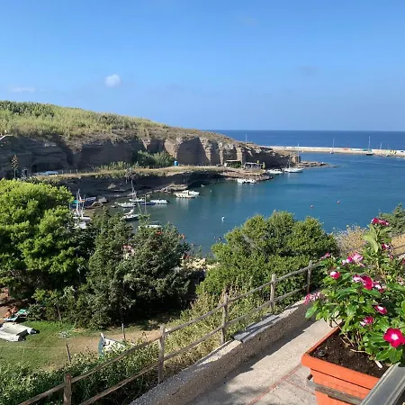 Isolabella מלון 3*