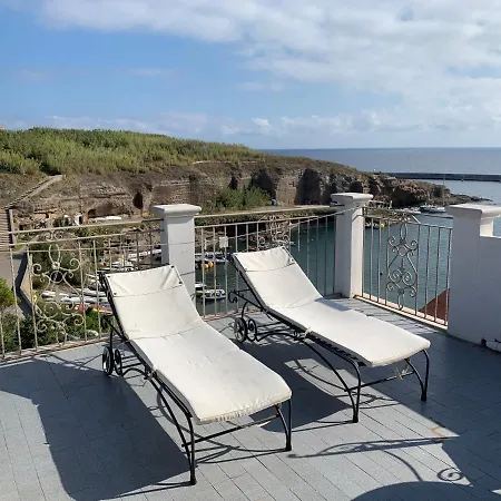 Isolabella מלון 3*